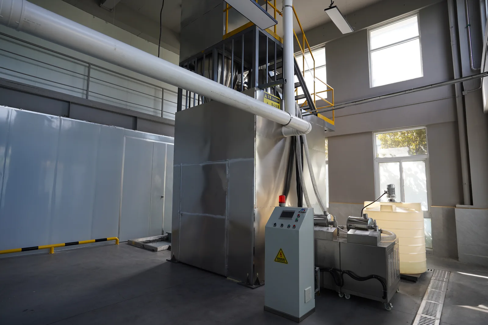 Vacuum pipeline conveying equipment for raw material pre-treatment at Tianhua